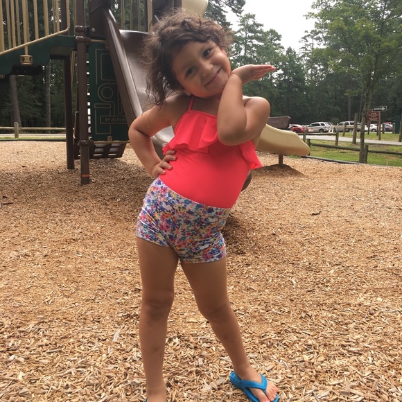 Meet your Posher, Ruby - Picture 2 of 7